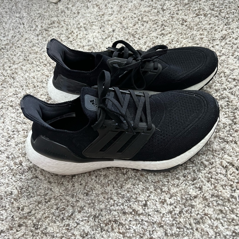 Black Adidas Ultraboosts